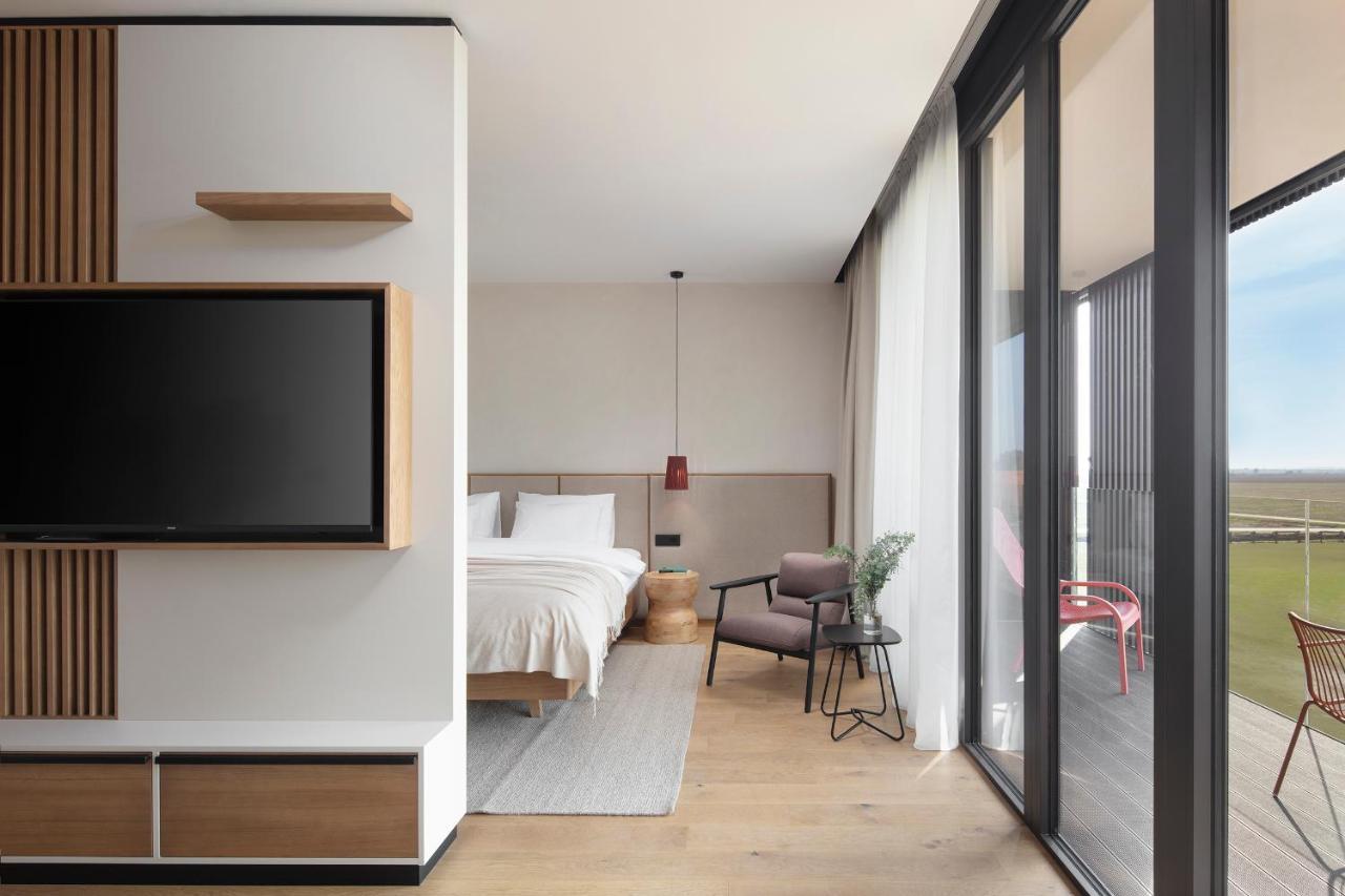 Hotel Materra 오시예크 외부 사진